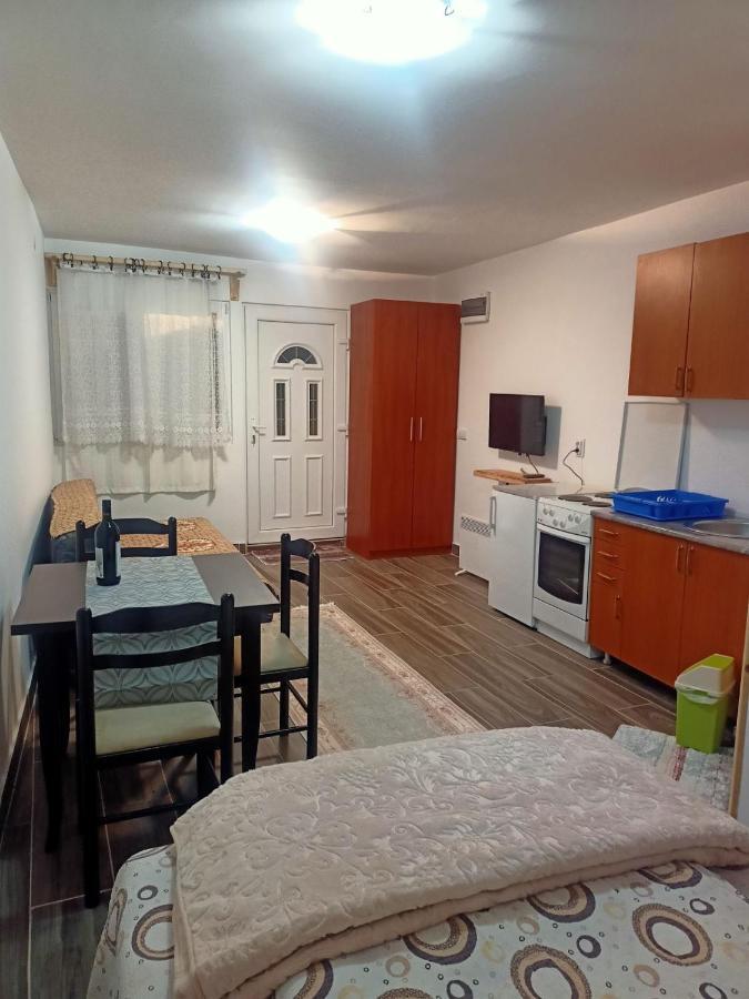זבליאק Apartmani Momcilo מראה חיצוני תמונה
